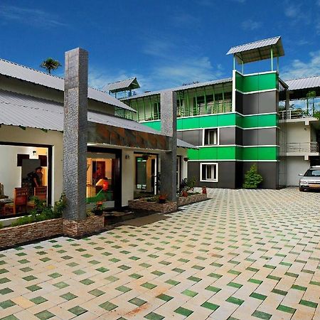 Thekkady Spice Valley Holiday Hotel Exteriör bild