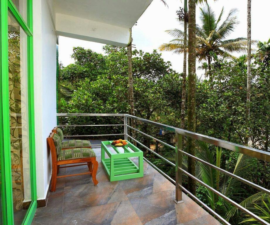 Thekkady Spice Valley Holiday Hotel Exteriör bild