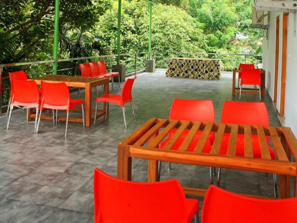 Thekkady Spice Valley Holiday Hotel Exteriör bild